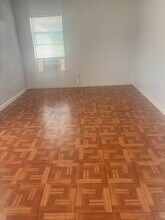 7012 Boyce St, Unit Apartment in Houston, TX - Building Photo - Building Photo