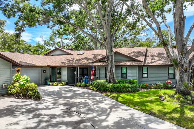 Woodbridge in Seminole, FL - Building Photo - Building Photo