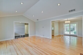 2704 Doverton Square in Mountain View, CA - Building Photo - Building Photo
