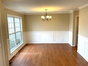 621 Lake Plumleigh Way in Algonquin, IL - Building Photo - Building Photo