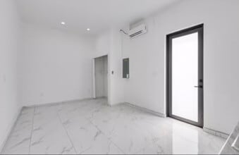 653 Stanley Ave in Lehigh Acres, FL - Foto de edificio - Building Photo