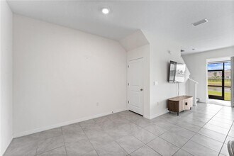 33066 Major Oak Dr in Wesley Chapel, FL - Building Photo - Building Photo