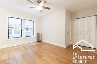 516 W Cornelia Ave in Chicago, IL - Foto de edificio - Building Photo