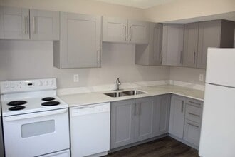 Bow River Townhomes in Calgary, AB - Building Photo - Building Photo