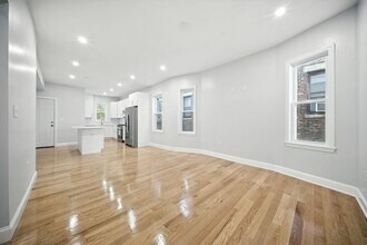 155 Wellington Hill St, Unit 2 in Boston, MA - Building Photo - Building Photo