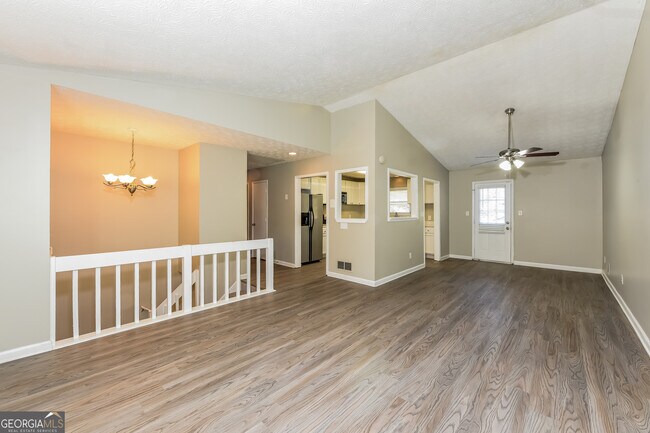 1235 Julie Ct in Riverdale, GA - Building Photo - Building Photo