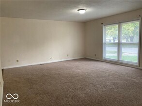 8106 Laughlin Dr in Indianapolis, IN - Building Photo - Building Photo