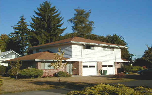 1939-1977  2051 SE Spruce St in Hillsboro, OR - Building Photo