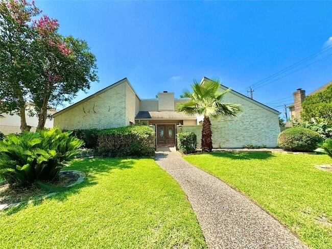 7743 Portal Dr