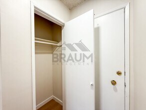 6041 Whitsett Ave in Los Angeles, CA - Building Photo - Building Photo