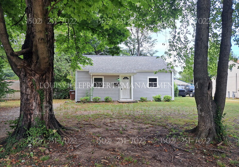 206 Bonnie Ln in Louisville, KY - Building Photo