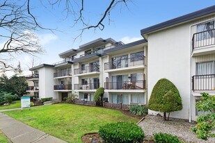 Frederick Manor in Vancouver, BC - Building Photo