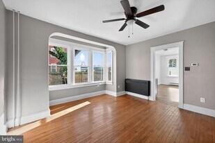 990 Mt Rose Ave in York, PA - Building Photo