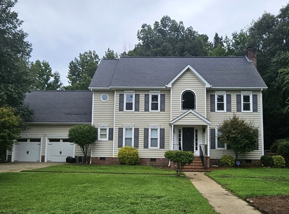 402 E Raintree Ln in Goldsboro, NC - Building Photo