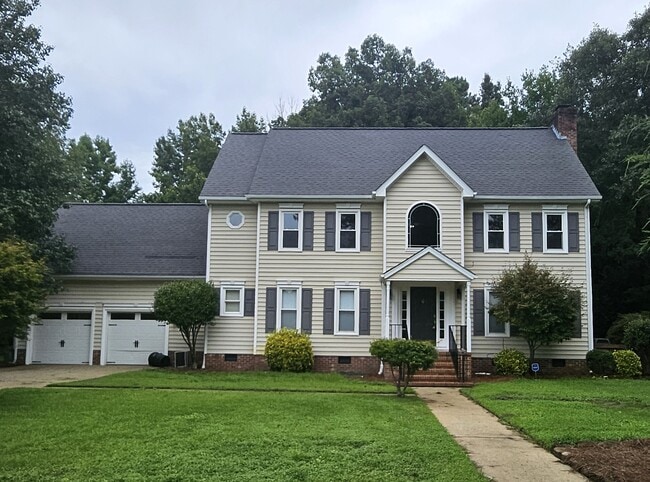 property at 402 E Raintree Ln