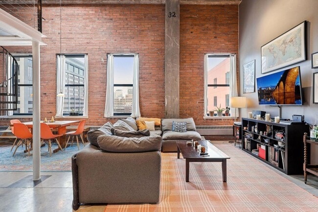 250 Park Ave in Minneapolis, MN - Building Photo - Building Photo