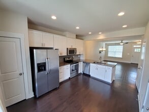 2524 Tranquil Oak Pl in Charlotte, NC - Building Photo - Building Photo