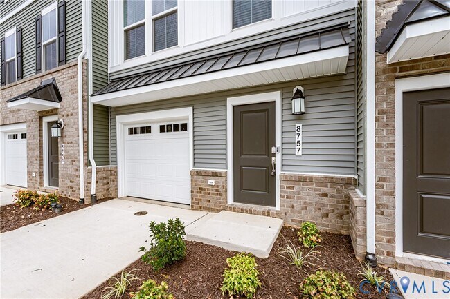 8757 Whitman Dr in Chesterfield, VA - Building Photo - Building Photo
