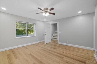 5716 Hamilton Ave in Cincinnati, OH - Building Photo - Building Photo