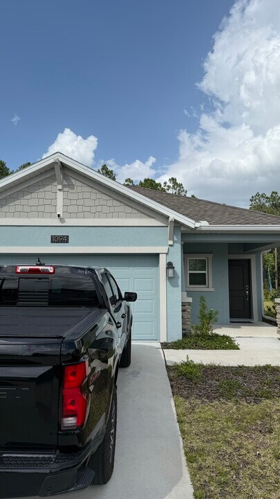 1094 Cabot Cliffs Dr in Daytona Beach, FL - Building Photo