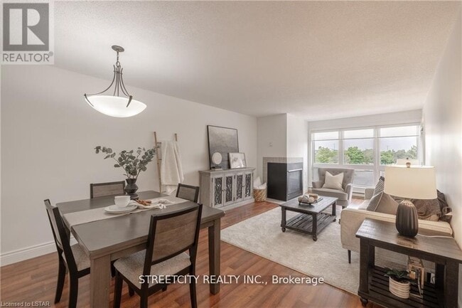 property at 15-315 Jacksway Crescent