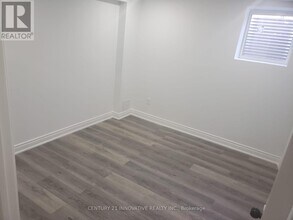 700 Megson Terrace in Milton, ON - Building Photo - Building Photo