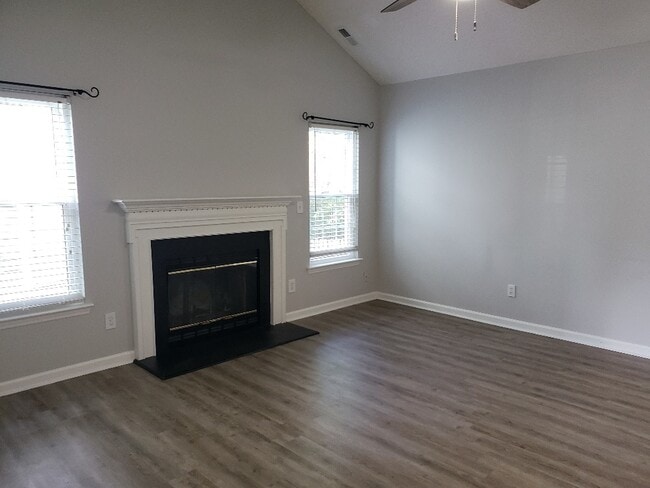 245 Hallwood Ct in Holly Springs, NC - Building Photo - Building Photo