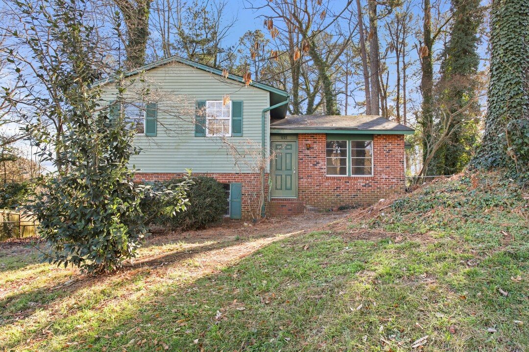 605 Essington Pl in Raleigh, NC - Building Photo