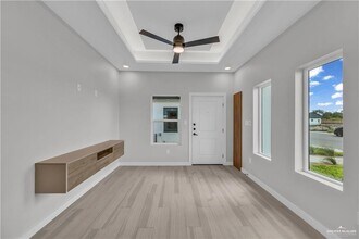 24 N 25th St in McAllen, TX - Building Photo - Building Photo