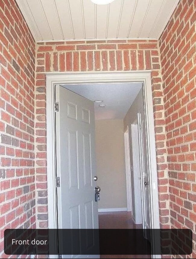 10304 Iverson Lane in Knoxville, TN - Foto de edificio - Building Photo