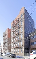 3528 99th St in Flushing, NY - Building Photo