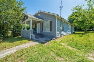 620 N Moran St in Gastonia, NC - Building Photo