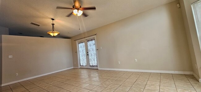 206 Panorama Dr in Winter Springs, FL - Foto de edificio - Building Photo