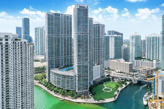 495 Brickell Ave in Miami, FL - Building Photo - Building Photo