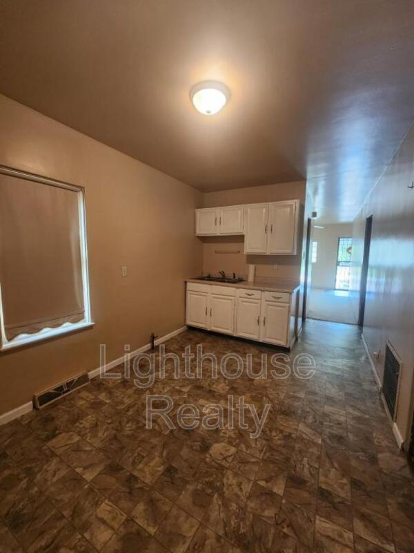 2700 Jefferson St in Gary, IN - Building Photo - Building Photo