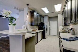 182 W Stedhill Loop in Conroe, TX - Building Photo - Building Photo