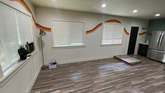 8874 US-12 in Glenoma, WA - Building Photo