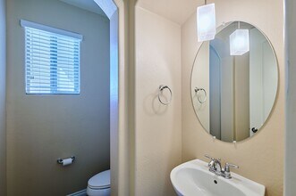 116 E Lynx Pl in Chandler, AZ - Building Photo - Building Photo