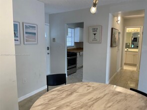 1357 Collins Ave in Miami Beach, FL - Building Photo - Building Photo