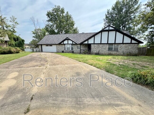 property at 625 Rosewood Ct