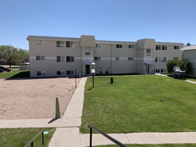 Windwood Manor in Cheyenne, WY - Foto de edificio - Building Photo