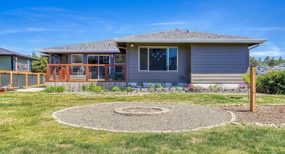 33003 G Pl in Ocean Park, WA - Building Photo - Building Photo