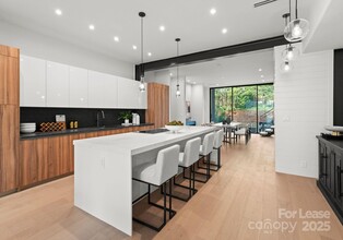 5447 Topping Pl in Charlotte, NC - Building Photo - Building Photo