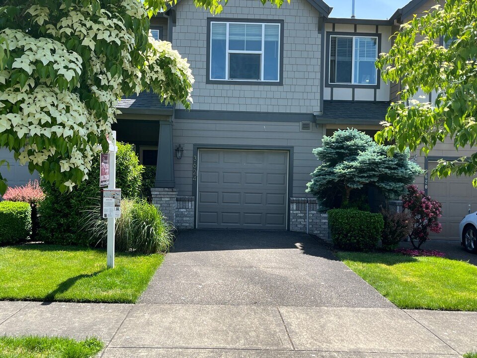 3624 E Oak Grv St in Newberg, OR - Building Photo