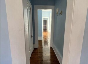 171 Broadway, Unit 1 in Norwich, CT - Foto de edificio - Building Photo