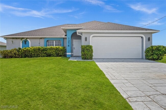 1214 SW Santa Barbara Pl in Cape Coral, FL - Building Photo - Building Photo