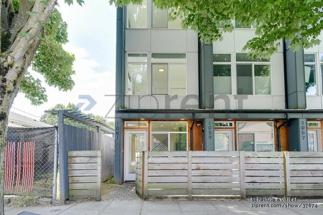 property at 1061 S Cloverdale St
