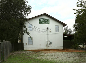 Dunbar Townhomes in San Marcos, TX - Building Photo - Building Photo