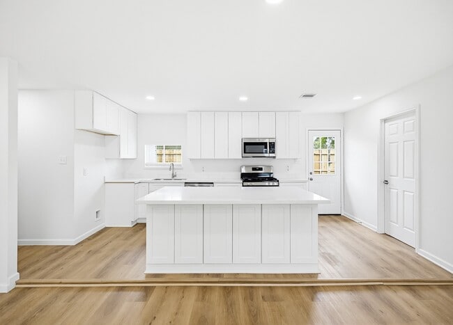 property at 7954 Glenvista St