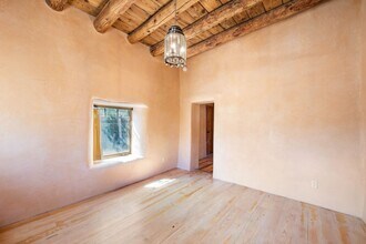 738 1/2 Agua Fria St in Santa Fe, NM - Building Photo - Building Photo